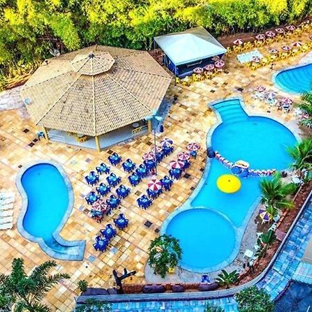 Flat Golden Dolphin Grand Hotel - Quarto E Sala Com Roupa De Cama E Banho - Piscinas 24H Caldas Novas Extérieur photo